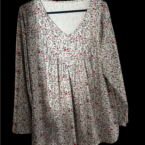 Floral top - Picture 1 of 1